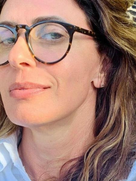 Janine Borba é jornalista e posta vídeos semanalmente em Universa