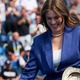 Noskova exibe trof&eacute;u de Wimbledon no Praga Open e se encontra com Mandlikova