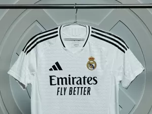 Real Madrid lança uniforme para a temporada 2024/2025