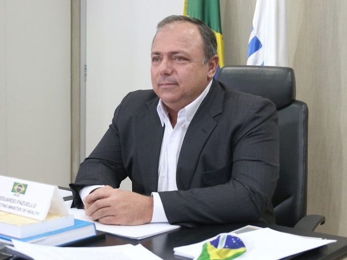 A agonia do general Pazuello, sob pressão do chefe e desmentido pela Pfizer