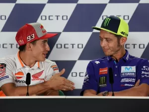 MotoGP - Rossi detona Márquez novamente por 'tretas' de 2015: "Ninguém nunca foi tão sujo quanto ele"