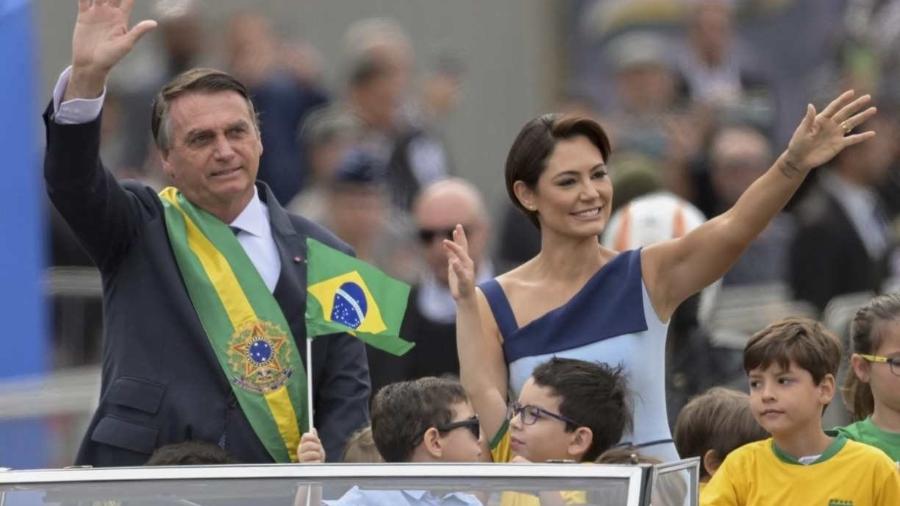 Bolsonaro vai viajar na companhia de Michelle na tentativa de suavizar sua imagem com as mulheres -                                 EVARISTO SA / AFP                            
