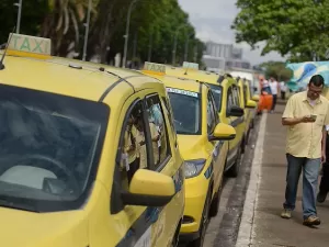 Falsos taxistas: como golpistas obtêm descontos na compras de carros