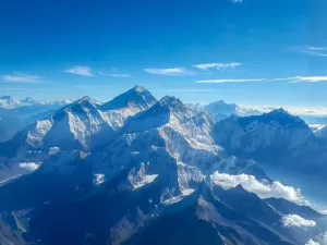 Como o Everest se tornou a montanha mais alta do mundo?