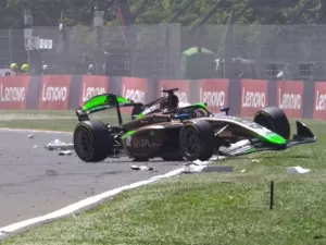 VÍDEO: Largada da F2 em Ímola é marcada por acidente caótico e abandono de Fittipaldi