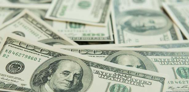 Dólar cai a R$ 4,93 e Bolsa abre em alta após BC divulgar ata do Copom