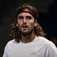 Tsitsipas atropela &ldquo;fregu&ecirc;s&rdquo; e faz quartas no Cazaquist&atilde;o