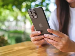 Celular ultrafino? Apple já teria fornecedor de telas para futuro iPhone 17 Air