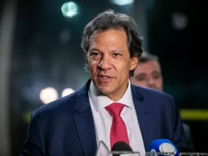 Governo Federal estuda taxar milionários para compensar isenção do IR até R$ 5 mil, diz Haddad