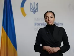 Conheça Victoria Shi, porta-voz gerada por IA para representar o Ministério das Relações Exteriores da Ucrânia