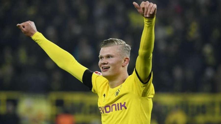 Erling Haaland, do Borussia Dortmund, marcou o primeiro gol do retorno do Campeonato Alemão - AFP                            