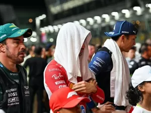 F1 - Alonso: Ferrari "deveria ter vencido" em Singapura