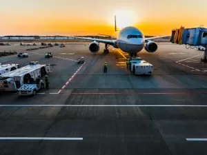 Mais de 70 voos são cancelados no Aeroporto de Congonhas após temporal