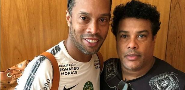 Ronaldinho Gaúcho ao lado do irmão e empresário, Assis - Reprodução/Instagram