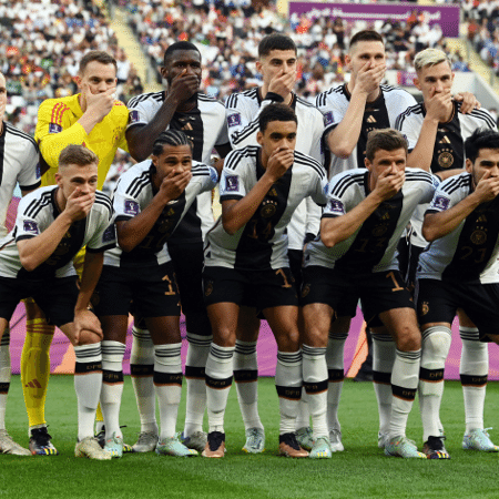 Jogadores de Alemanha protestam contra Fifa após proibição de braçadeira - ANNEGRET HILSE/Reuters