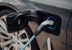 Carros elétricos: a quem interessa o imposto zero? - Foto: Chuttersnap