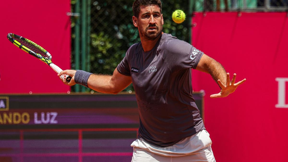 Luz estreia no Estoril às 9h30, Wawrinka joga na sequência