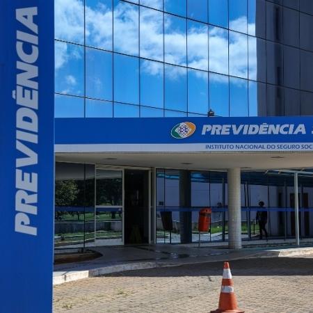 Agências do INSS não abrirão segunda e terça-feira