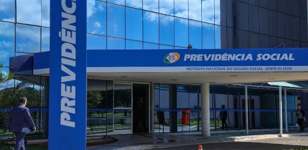 Feriado de Tiradentes muda horário de bancos e rodízio em SP