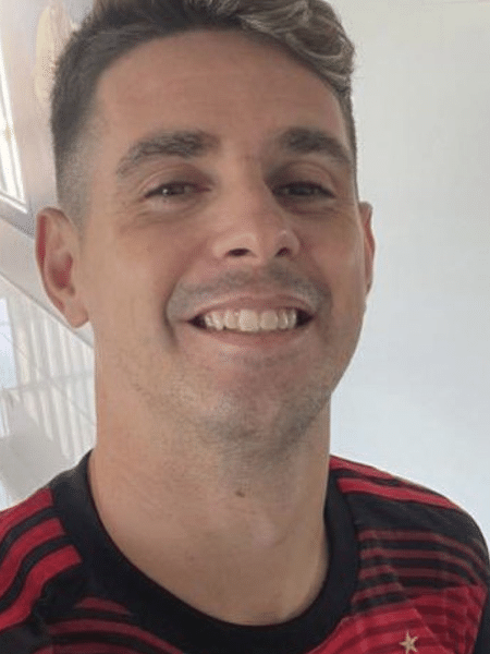 Em negociação com o Flamengo, meia Oscar aparece com a camisa do Rubro-Negro - Reprodução