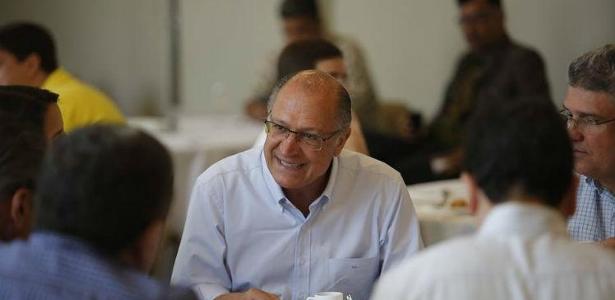 O governador de São Paulo, Geraldo Alckmin (PSDB), em café da manhã no Recife - Léo Motta/JC Imagem