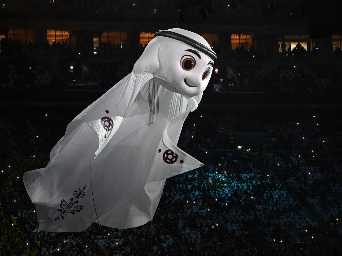 Na Inglaterra, TV mostra histórico de problemas do Qatar em vez da abertura da Copa