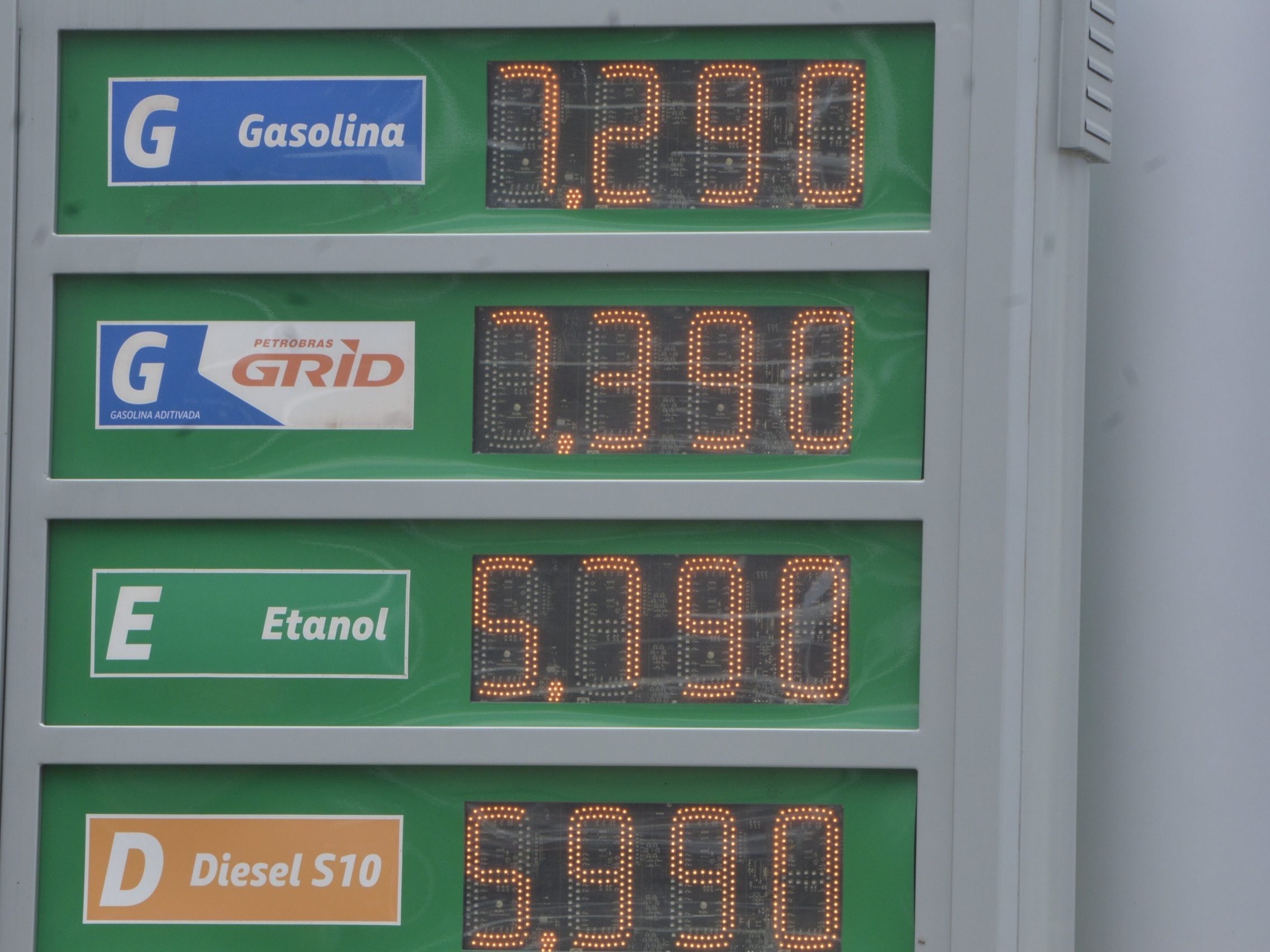 Bagé (RS): Como é a vida na cidade onde gasolina já custa R$ 8