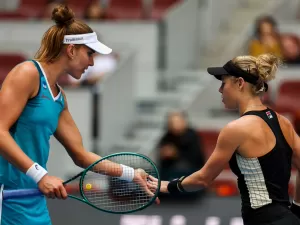 Bia não passa da estreia nas duplas com Siegemund em Wuhan