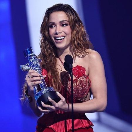 Anitta faz história ao vencer primeiro prêmio no MTV VMA - Divulgação/Getty Images: Photo by Theo Wargo