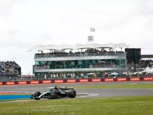 F1: Com primeira fila da Mercedes e Verstappen em quarto, confira grid de largada para o GP da Grã-Bretanha