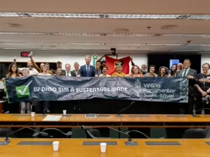 Virada Parlamentar Sustentável homenageia Chico Mendes na Câmara