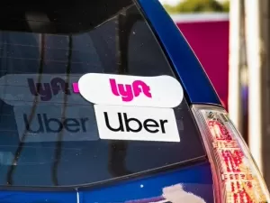 Uber e Lyft bloqueiam motoristas em Nova York para diminuir custos; entenda