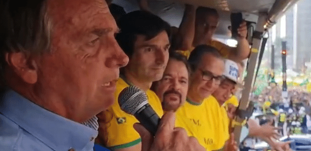 Em discurso, Bolsonaro atacou o ministro Alexandre de Moraes, do Supremo Tribunal Federal, e disse para ele deixar o cargo