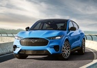Aceleramos o Mustang Mach-E. E haja cavalos eletrificados! - Foto: Divulgação/Ford