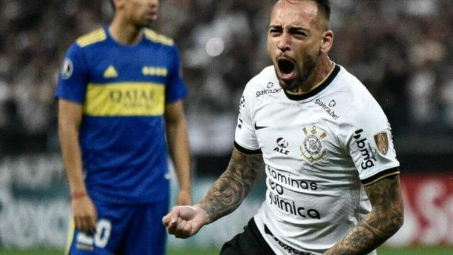 Maycon comemora gol do Corinthians em confronto com o Boca na fase de grupos - Ronaldo Barreto