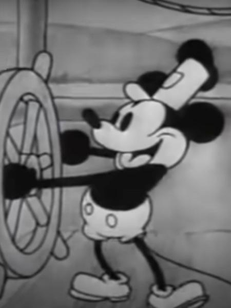 A versão de Mickey em "Steamboat Willie" A versão de Mickey em "Steamboat Willie"