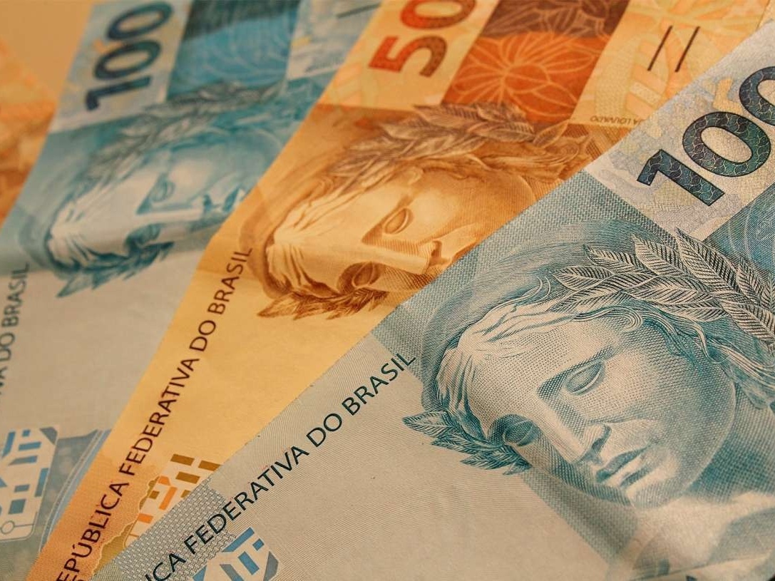 BC reduz juros pela 9ª vez, a 2% ao ano, o menor nível da história