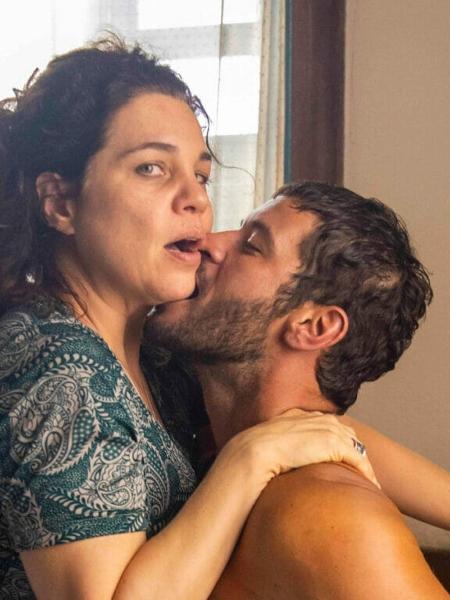 Maria Bruaca (Isabel Teixeira) e Levi (Leandro Lima) em Pantanal - Globo/João Miguel Júnior