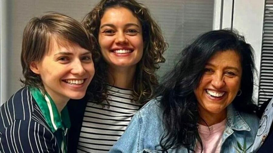 Leticia Colin, Sophie Charlotte e Regina Casé estão no elenco de "Todas as Flores", novela que o Globoplay exibirá este ano  - Divulgação 