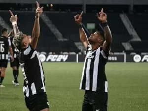Botafogo destrói Aurora e pega o Bragantino na próxima fase da Libertadores