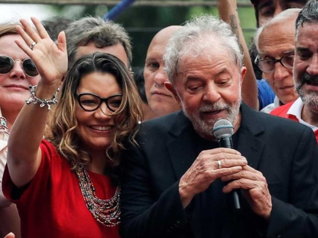 Da vigília ao altar: como Janja ganhou destaque na campanha de Lula