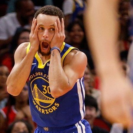 Curry levou a melhor sobre Ionescu no desafio de 3 pontos do All-Star da NBA