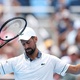 Djokovic sofre fisicamente e leva virada na estreia em Cincinnati