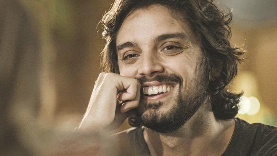 Rodrigo Simas como Alejandro de Salve-se Quem Puder (Globo/Divulgação) - Reprodução / Internet