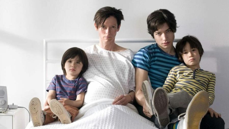 Tilda Swinton interpreta Eva em "Precisamos Falar Sobre o Kevin", filme baseado em livro homônimo - Divulgação/BBC