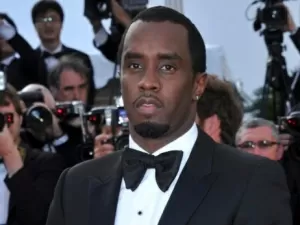 Sean “Diddy” Combs recebe nova acusação de abuso sexual; mulher diz que foi drogada e engravidou do rapper