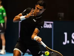 Monteiro vence em 3 tiebreaks, Fonseca estreia nesta segunda