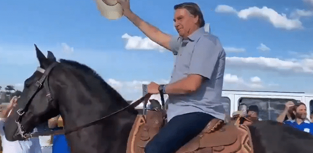 Gestão federal | Bolsonaro quer só pretexto para decreto; fala de Braga Netto é luz vermelha