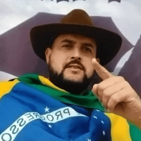 Caminhoneiro bolsonarista, Zé Trovão, se entrega à Polícia Federal - Reprodução