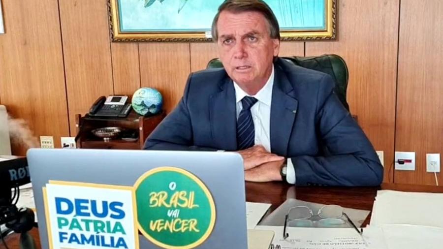  Bolsonaro chama de "tarados por vacina" quem defende imunização e diz desconhecer mortes de crianças por covid; já foram 300      -  Foto: Reprodução.     